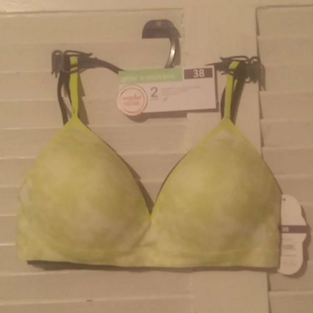 NWT☆ Girls Tshirt Bra